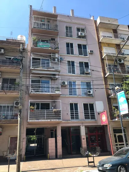 Departamento 4 Ambientes Con Cochera En Tapiales Sobre Avenida