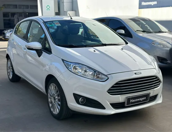 Ford Fiesta Kinetic 1.6 Se Powershift 120cv