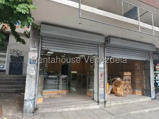 Yb Se Ofrece En Venta Amplio Local En Chacao #26-13097