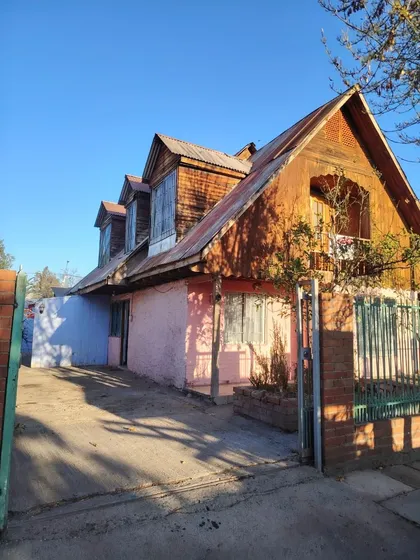 Venta Amplia Casa Calle J. L. Borges 900 Padre Hurtado