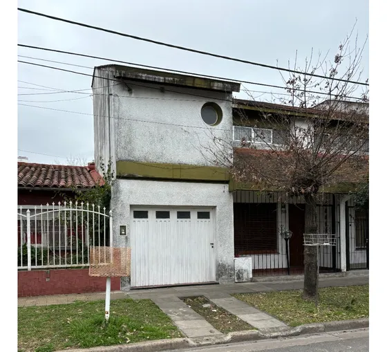 Casa En P.h./ Duplex En Venta En Parque Quirno, Muy Buena Ubicacion