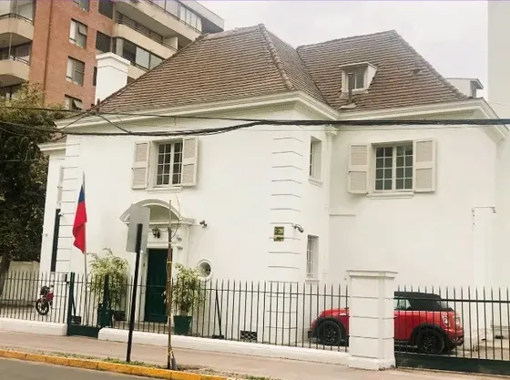 Arriendo Casa Comercial Cercana A Metro Inés De Suárez