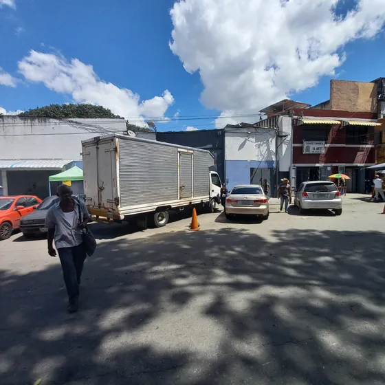 Vendemos Galpon Comercial En El Mejor Sector De Catia, Av. Simón Bolivar Entre Blvd Washington Y 5ta Avenida - Xavijennyinmuebles