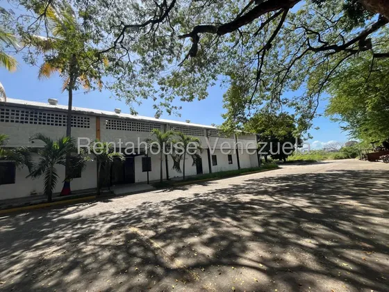 Galpon En Alquiler En San Vicente Zona Industrial Vigilancia Luz 440 Estef 26-9589