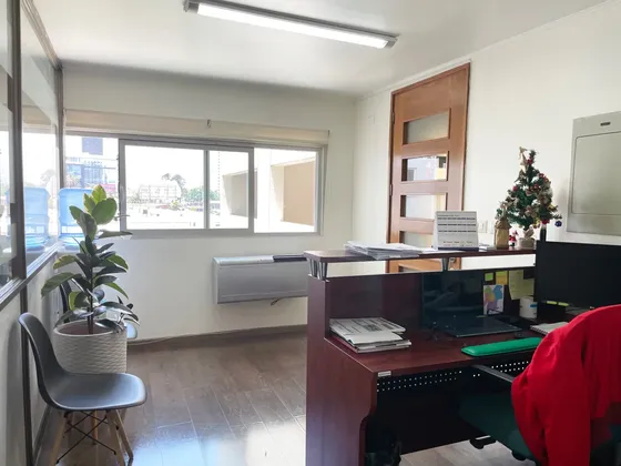 Oficina 70 M² | 4 Privados | Sala Reuniones | Plaza Egaña