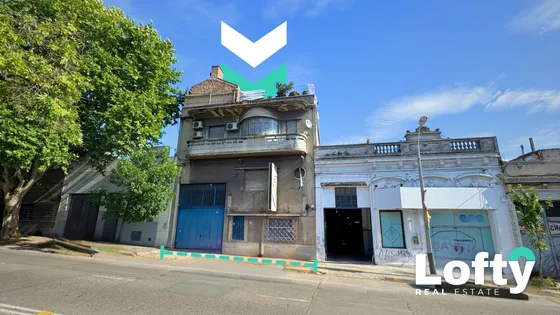 Venta Local Comercial Con Galpón, Oficina Y Vivienda En La Comercial Tres Cruces