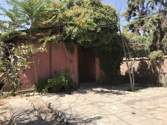 Preciosa Casa De Autor, Diferente A Todas, Con Gran Terreno.