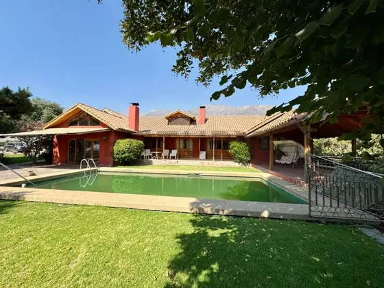 Gran Casa Con Casa De Servicio En Lo Cañas