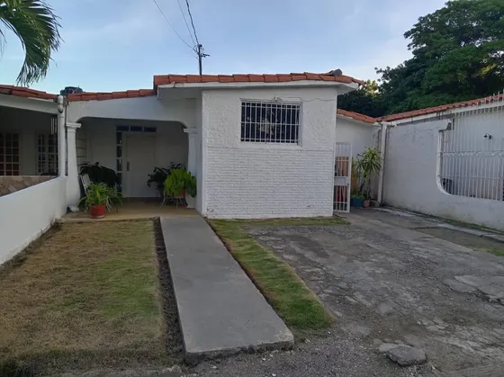 Iso Vende Casa En El Recreo Cabudare Con Excelente Ubicacion.