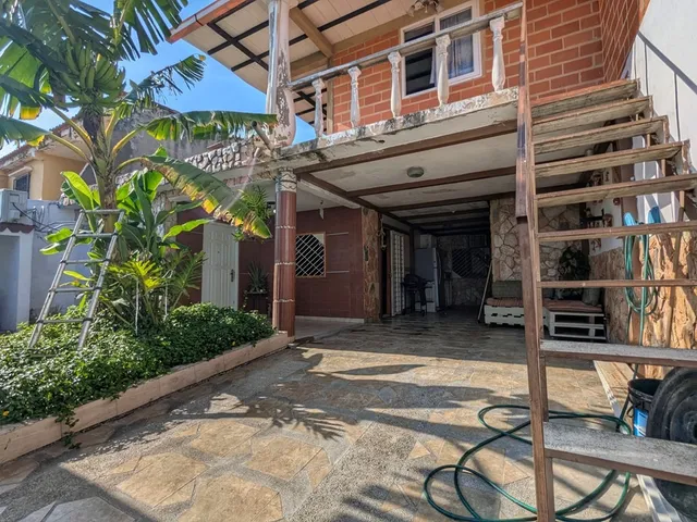 Casa En Venta Ubicada En Naguanagua Urbanizacion Santa Marta. St