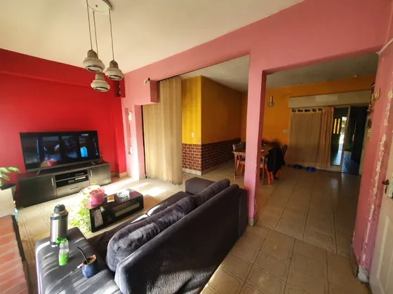 Casa 3 Ambientes - Buen Estado