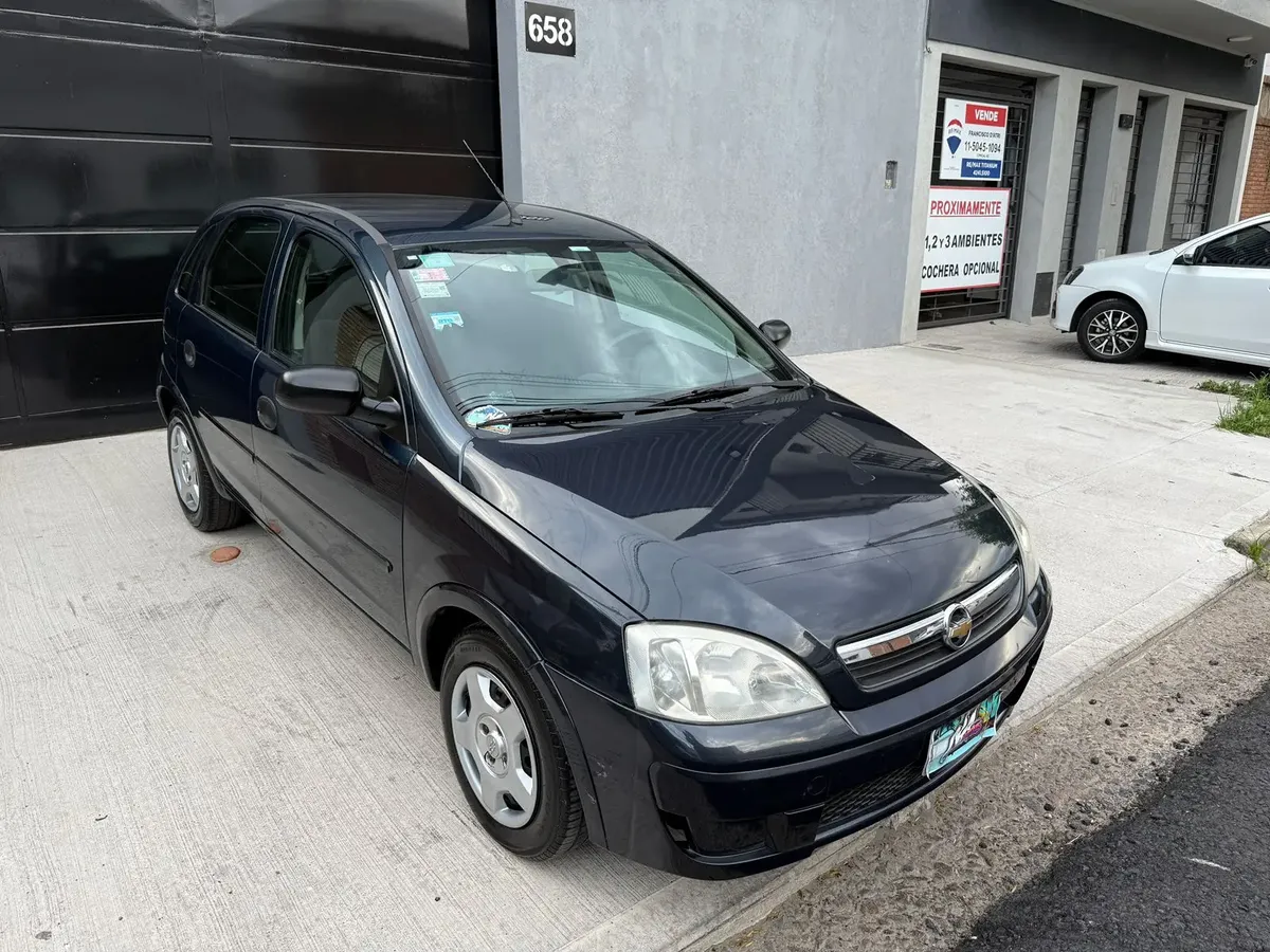 Chevrolet Corsa 1.8 GL AA DH 5P