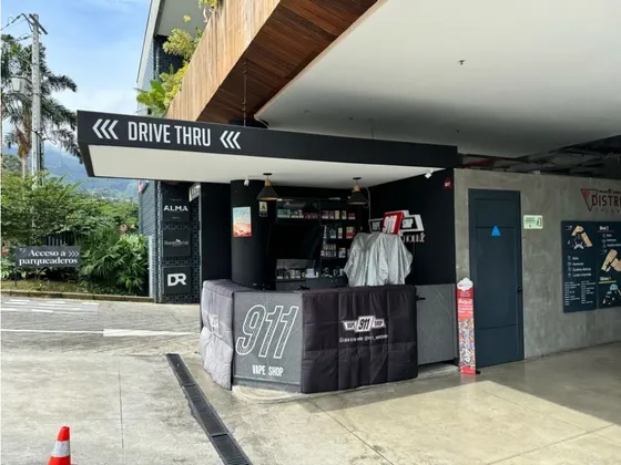 Se Vende Local Burbuja Comercial En Envigado Benedictinos
