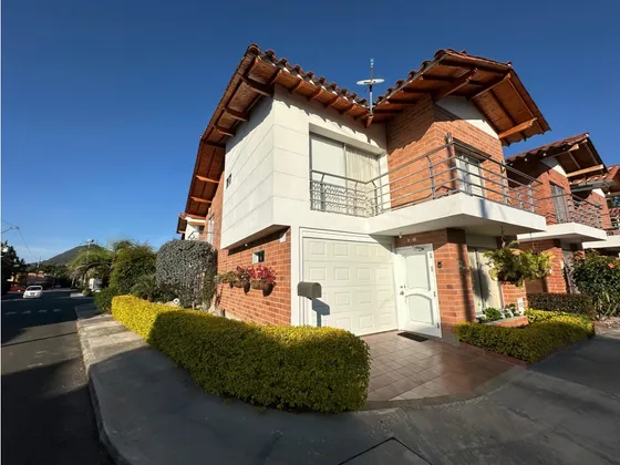 Casa Unifamiliar En Venta En La Ceja. 
