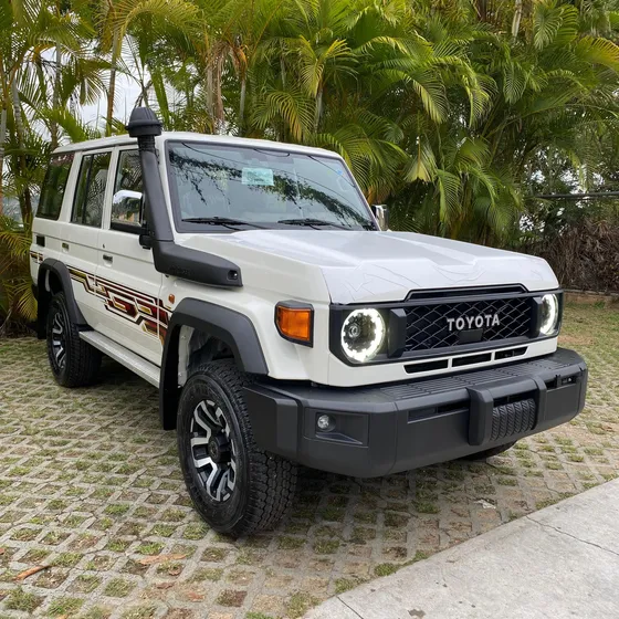 Toyota Machito Lc76 Dubai Automatico