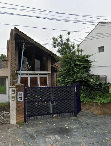 Casa En Venta - 3 Dormitorios 2 Baños - Cochera - 400mts2 - Haedo