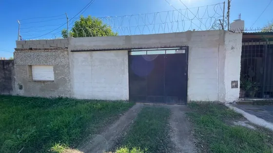 Venta Casa A Refaccionar Con Cocheras B Altamira