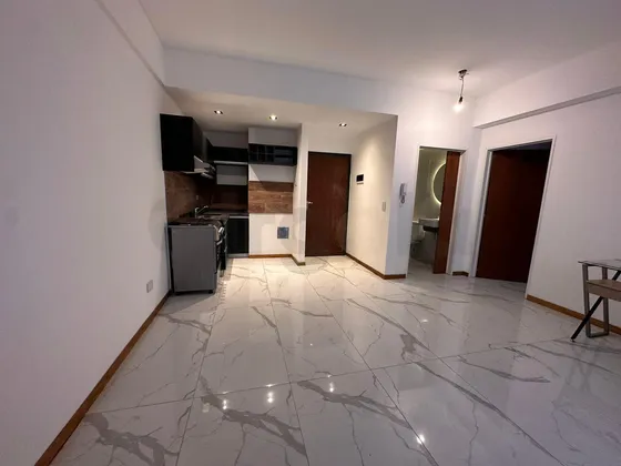 Venta Departamento 2 Amb En Almagro. Gran Patio.