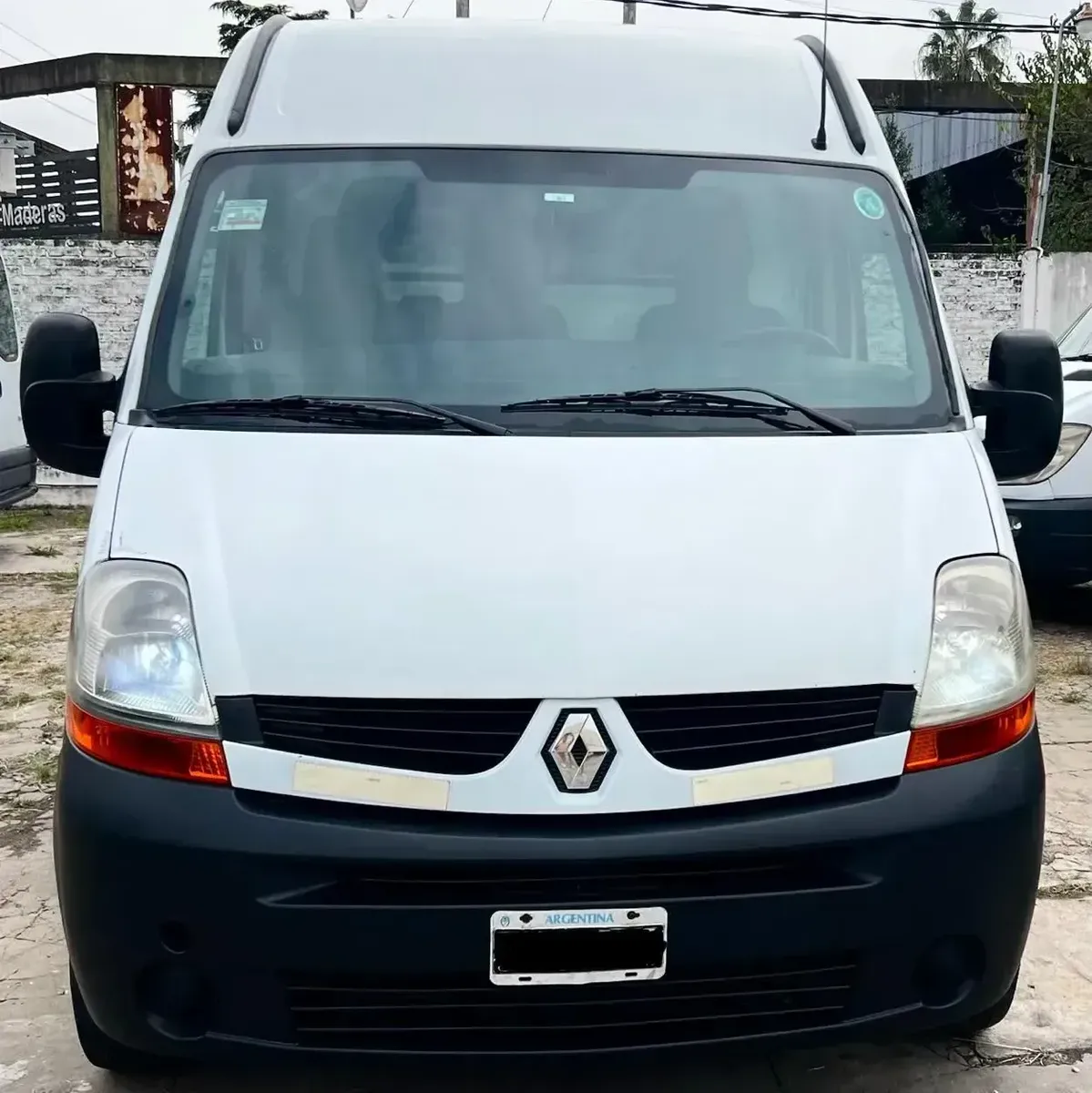 Renault Master 2.5 Ph3 Dci120 L2h2 Pkcn Furgon Largo