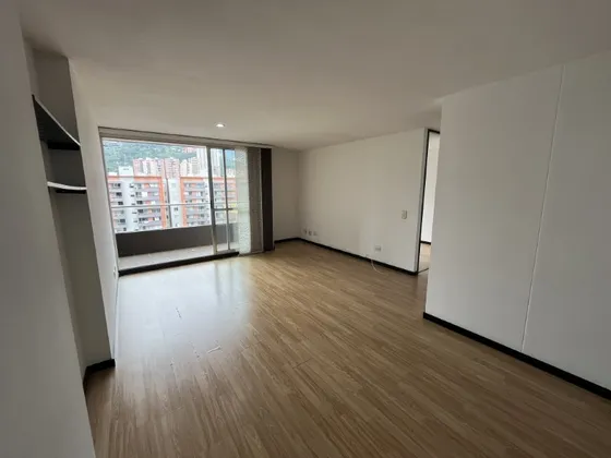  Apartamento En Arriendo Ubicado En El Poblado Sector Ciudad Del Río (26982).