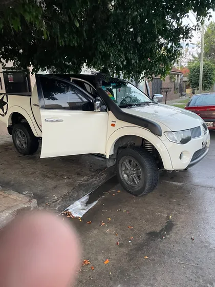 Mitsubishi L200 3.2 Did Cab Doble Mt 4x4