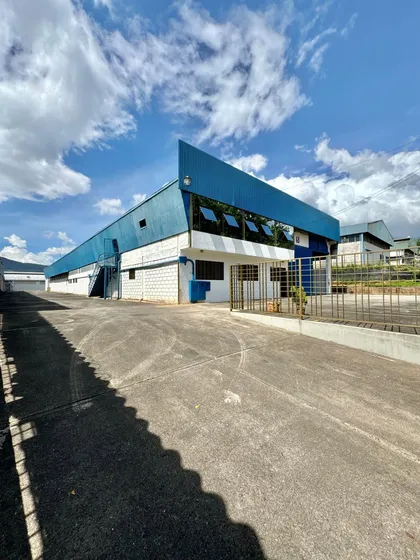 En Venta Galpón Yadiraz 