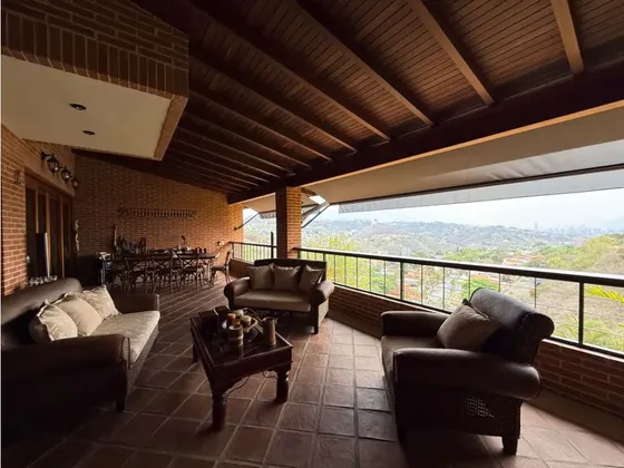 En Venta Casa.345m2 3h+s/3.5b+s/4p Caurimare