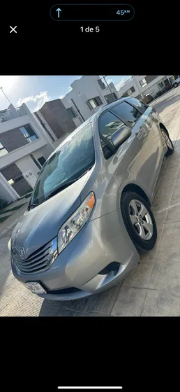 Toyota Sienna 3.5 Le V6 At