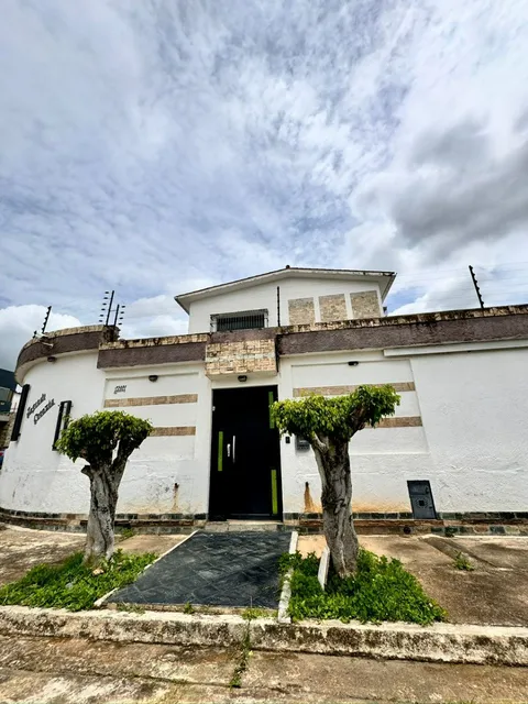 Se Vende Casa A Estrenar Con Vigilancia El Parral 