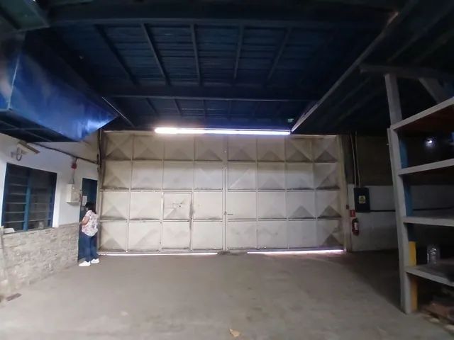 Amplio Y Versátil Galpón En Venta En Zona Céntrica De Catia La Mar. Oa