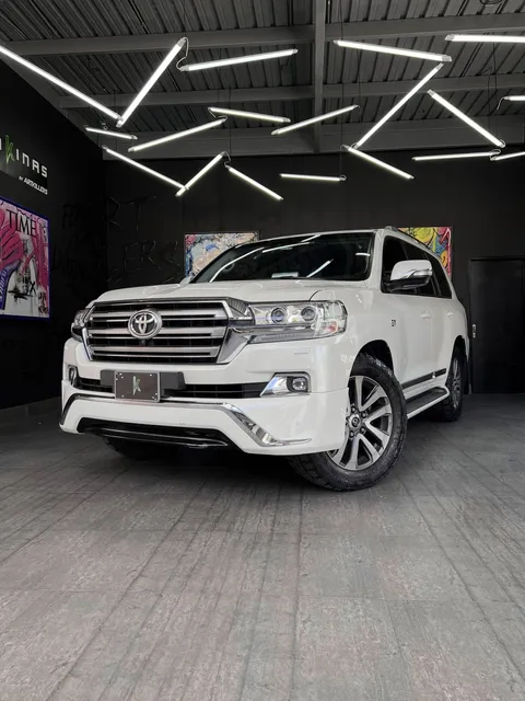 Toyota Land Cruiser 200 Vxs V8 5.7