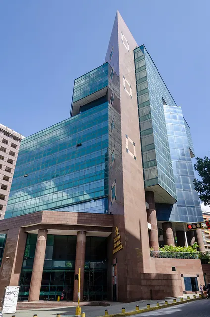 Se Vende / Alquila Oficina 1449,41m2 El Rosal