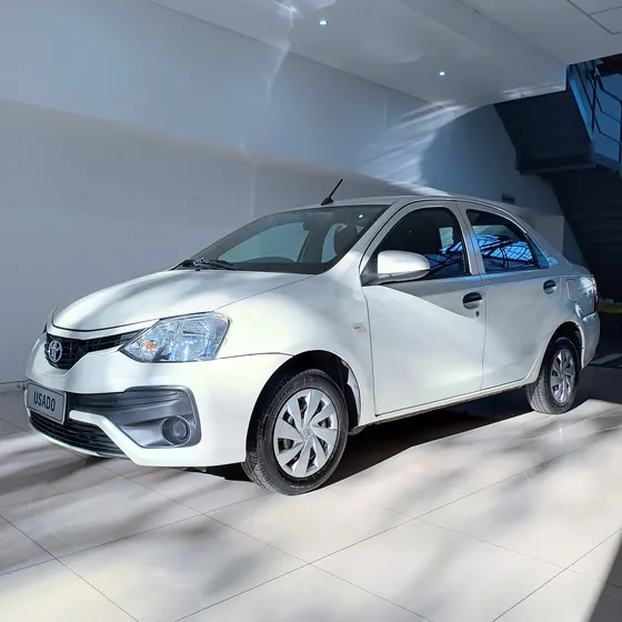 Toyota Etios 1.5 Sedan X