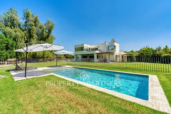 Casa Moderna, Con Opción De Arrendar Amoblada En ...