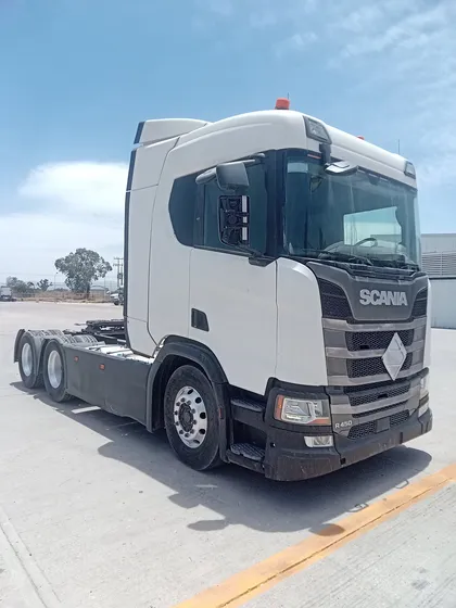 Camión Scania R450 A6x4