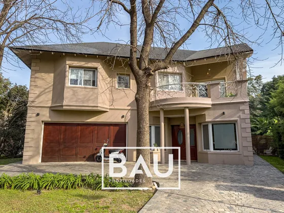 Casa  En Venta En San Patricio, Francisco Álvarez, Moreno