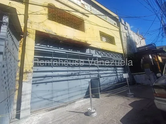 Agp Excelente Galpón Industrial En Alquiler En Catia, Ideal Para Cualquier Negocio 25-22211 Ys 