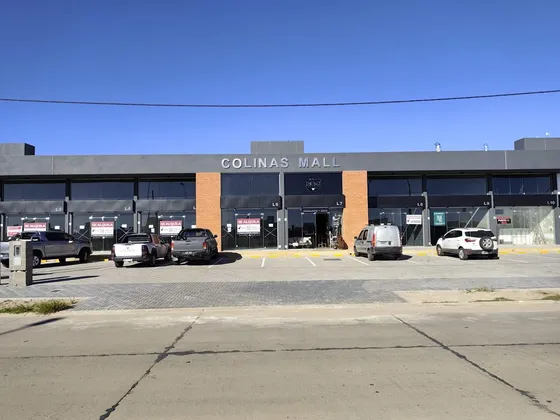 Oportunidad Única: Moderna Oficina En El Corazón De Colinas De Manantiales  Crecimiento Asegurado
