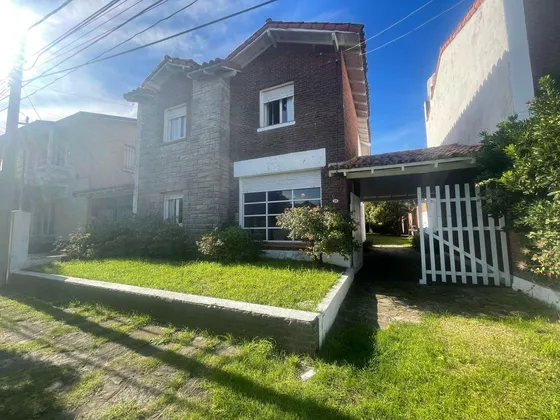 Casa / Chalet Calle 33 Entre 8 Y 10 - Miramar