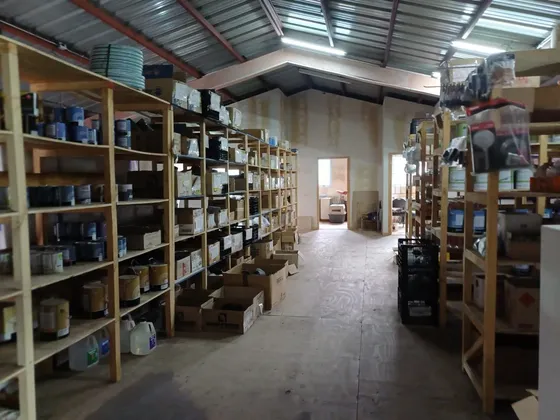 ¡oportunidad Comercial! Amplio Local Con Galpón . Chiguayant