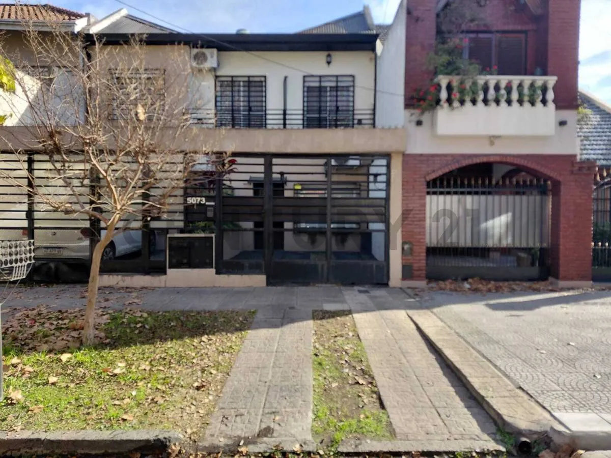 For Sale: 4-Room Duplex with Garage and Patio