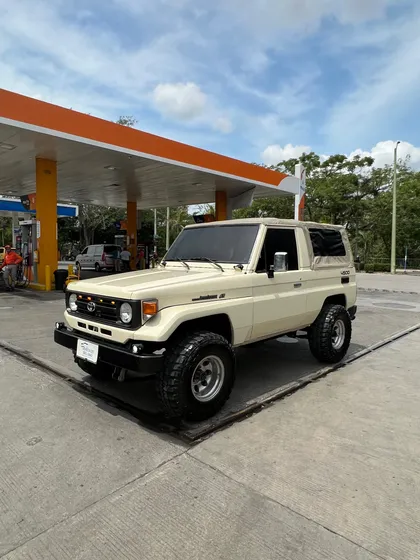 Toyota Land Cruiser 4.5 Fzj73