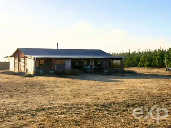 Casa En Venta De 5 Dorm. En Pichilemu