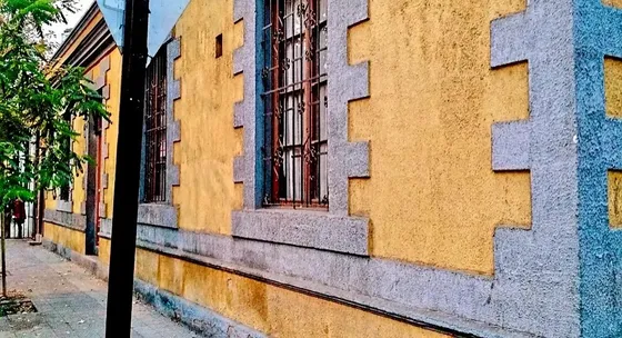 Casa Esquina Barrio Huemul, 270 M2 Const, 12 Dorm 5 Baños