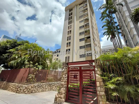 Apartamento Ubicado Estratégicamente En Sector De Alta Revalorización 26-20981 Cv