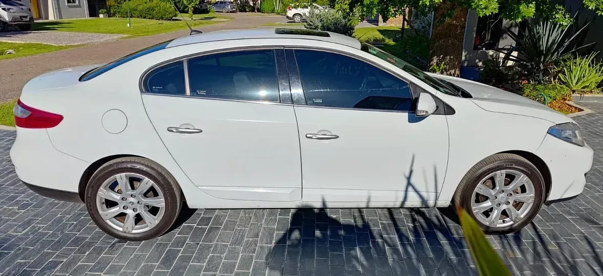 Renault Fluence 2.0 Privilege Mt5261945097060454412