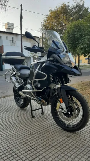 R 1200 Gs Adv Triple Black