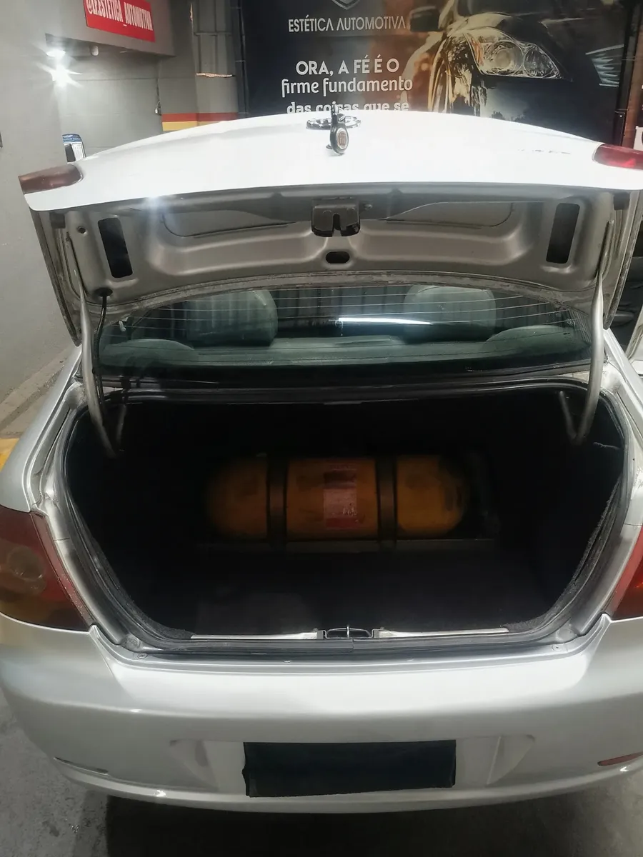 Fiat Siena 2007 1.0 Fire Celebration Flex 4p — foto 8