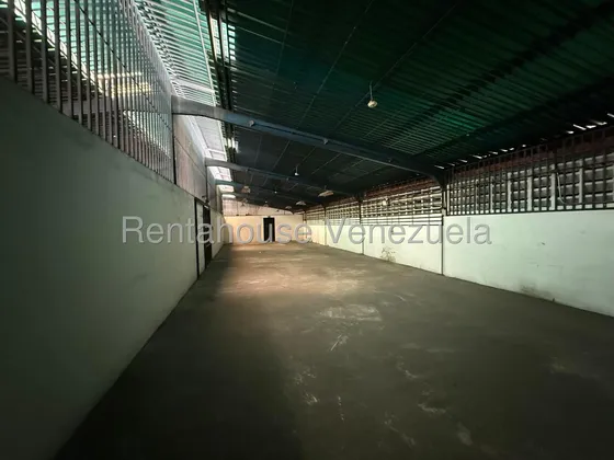 Galpón En Venta Los Rosales 
