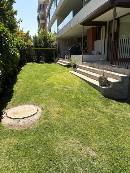 Departamento En Primer Piso Con Jardín Propio